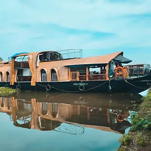  Botel Kalappura Houseboats & Tours India